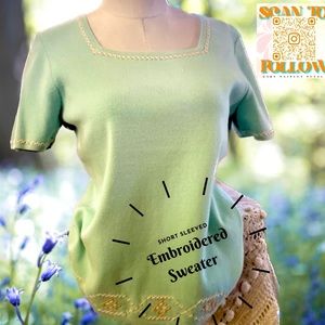 HAMPSHIRE STUDIO SHORT SLEEVE SWEATER WITH EMBROIDERY